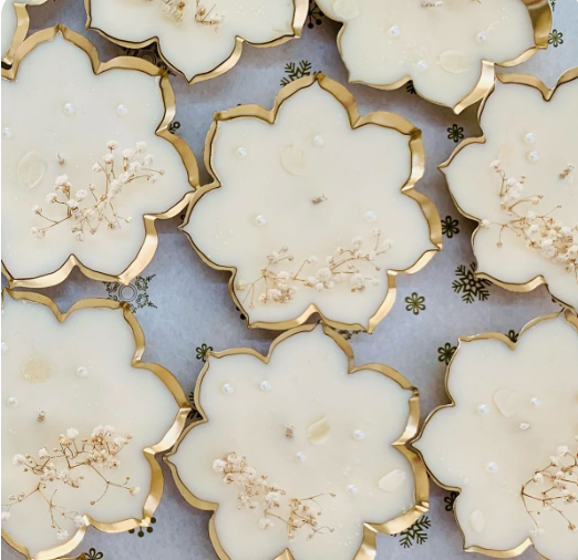 Lotus Urli Scented Candle with Gold Flakes – Festive Decor Gift | Diwali