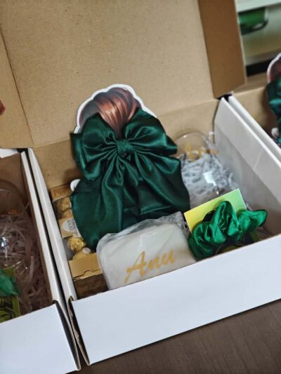 Bridesmaid hamper | White and gold packing | 8 *8 corrugated hamper box with gold ribbon