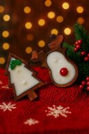 Wooden Base Christmas Tree & Reindeer Scented Candle – 7 Inch Festive Decor